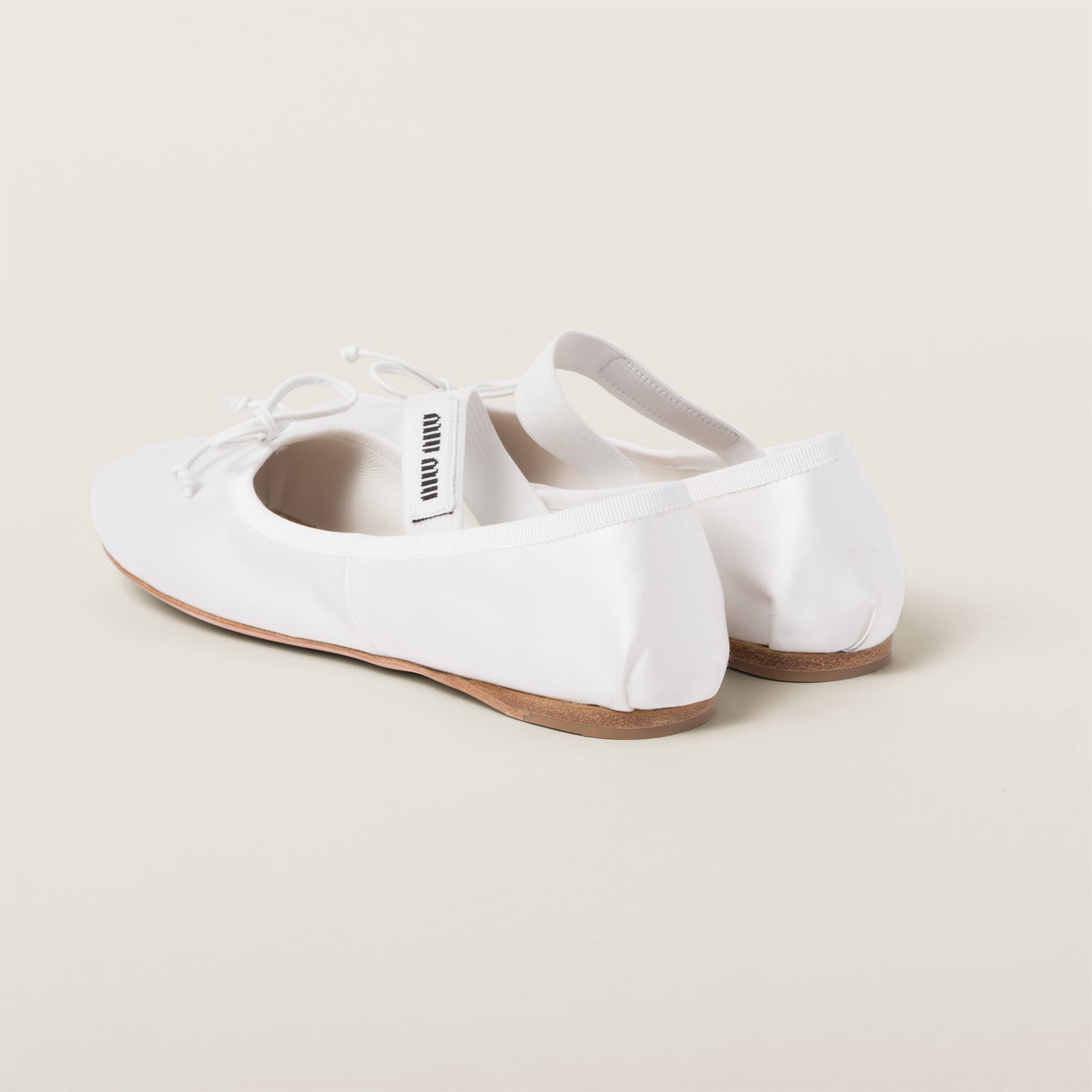 CUT-OUT BALLERINAS IN WARM GRAY SATIN