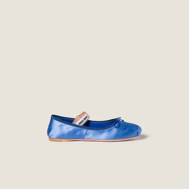 Ballerinas aus Satin