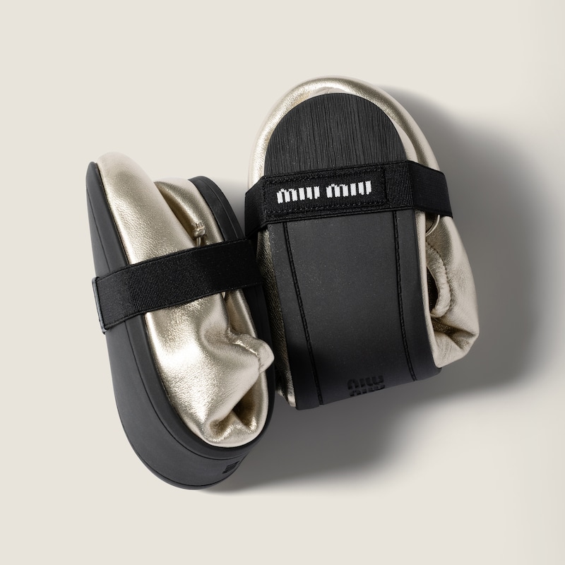 Leather ballerinas