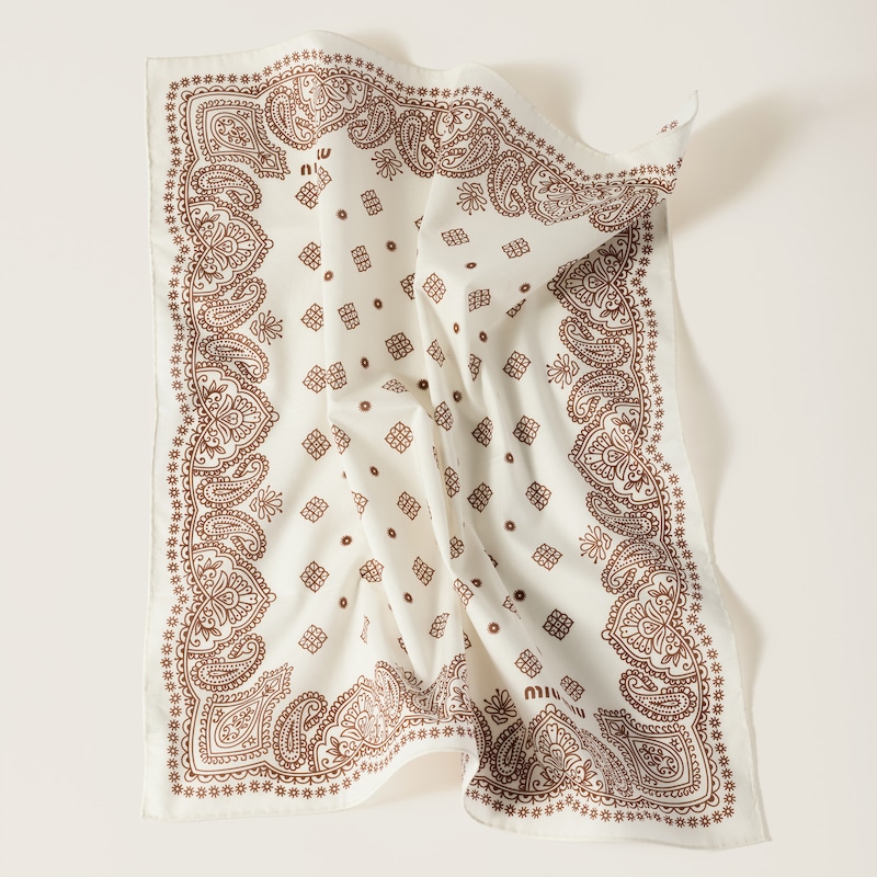 印花府绸质感围巾