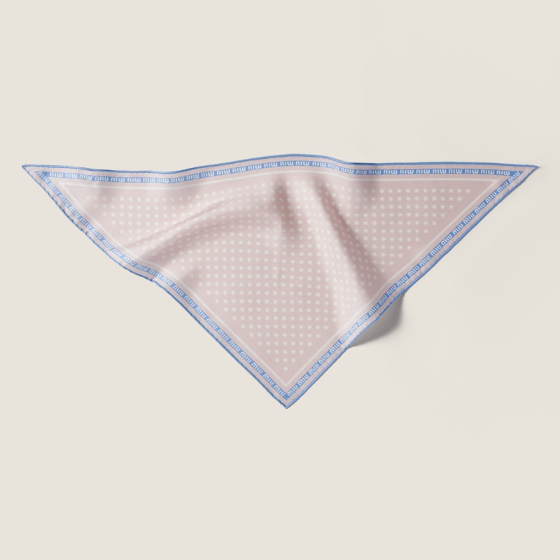 Pañuelo de sarga estampado