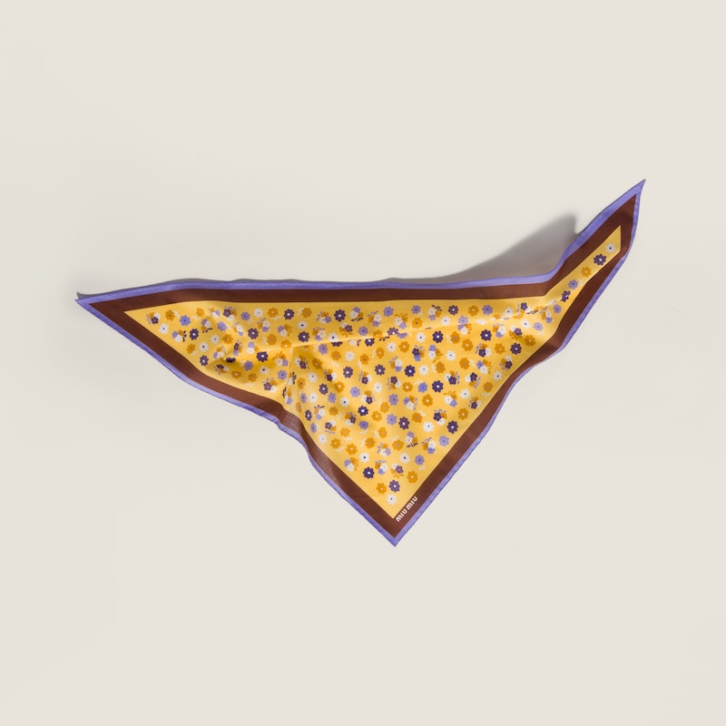 Pañuelo de popelín estampado