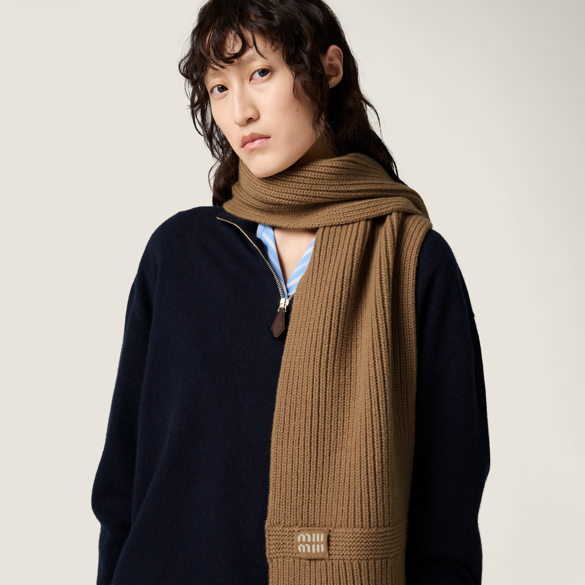 MIUMIU カシミヤスカーフ ブラウン Camel Brown Cashmere Scarf | Miu Miu