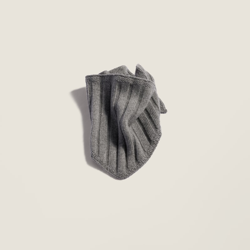 Wool and cashmere stole