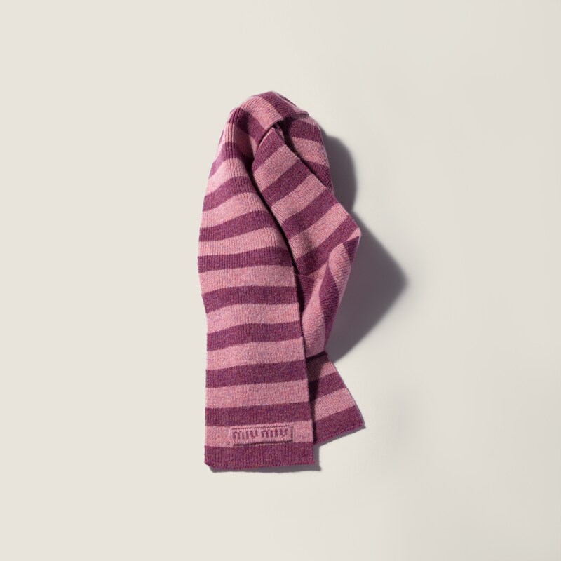 Wool scarf