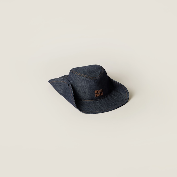 Miu Miu｜HUNTING CAPS/BERET HATS (5HC075 2CSI F0241) Miu Miu Tweed Logo Beret in Tabacco | FWRD