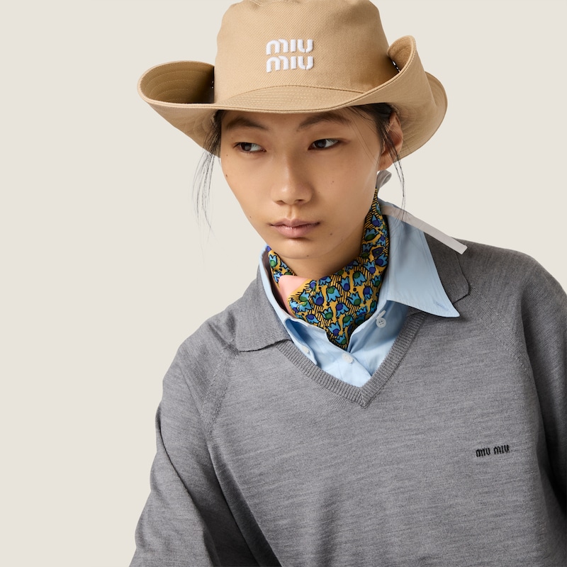Drill hat