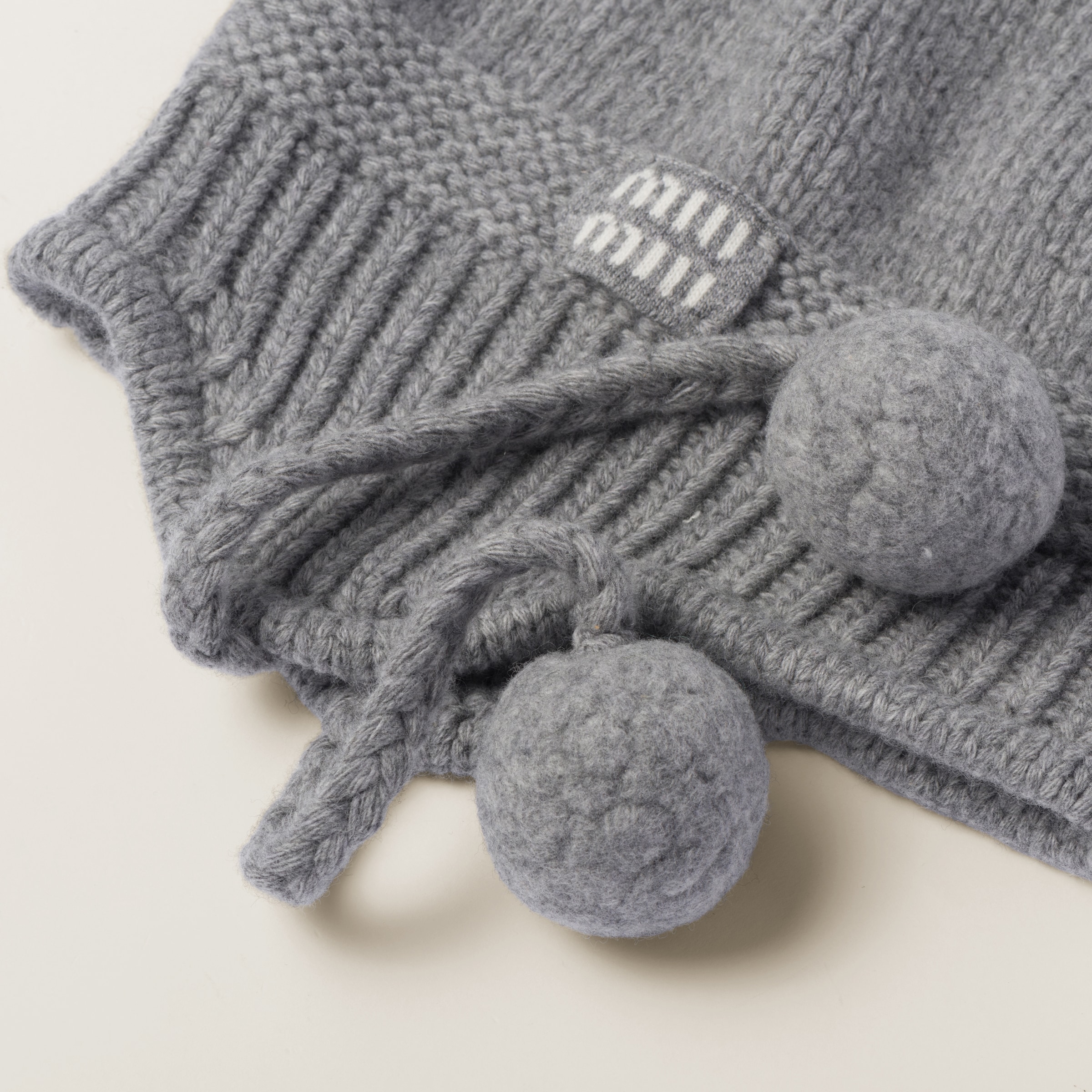 Miu Miu Cashmere Hat In Grey