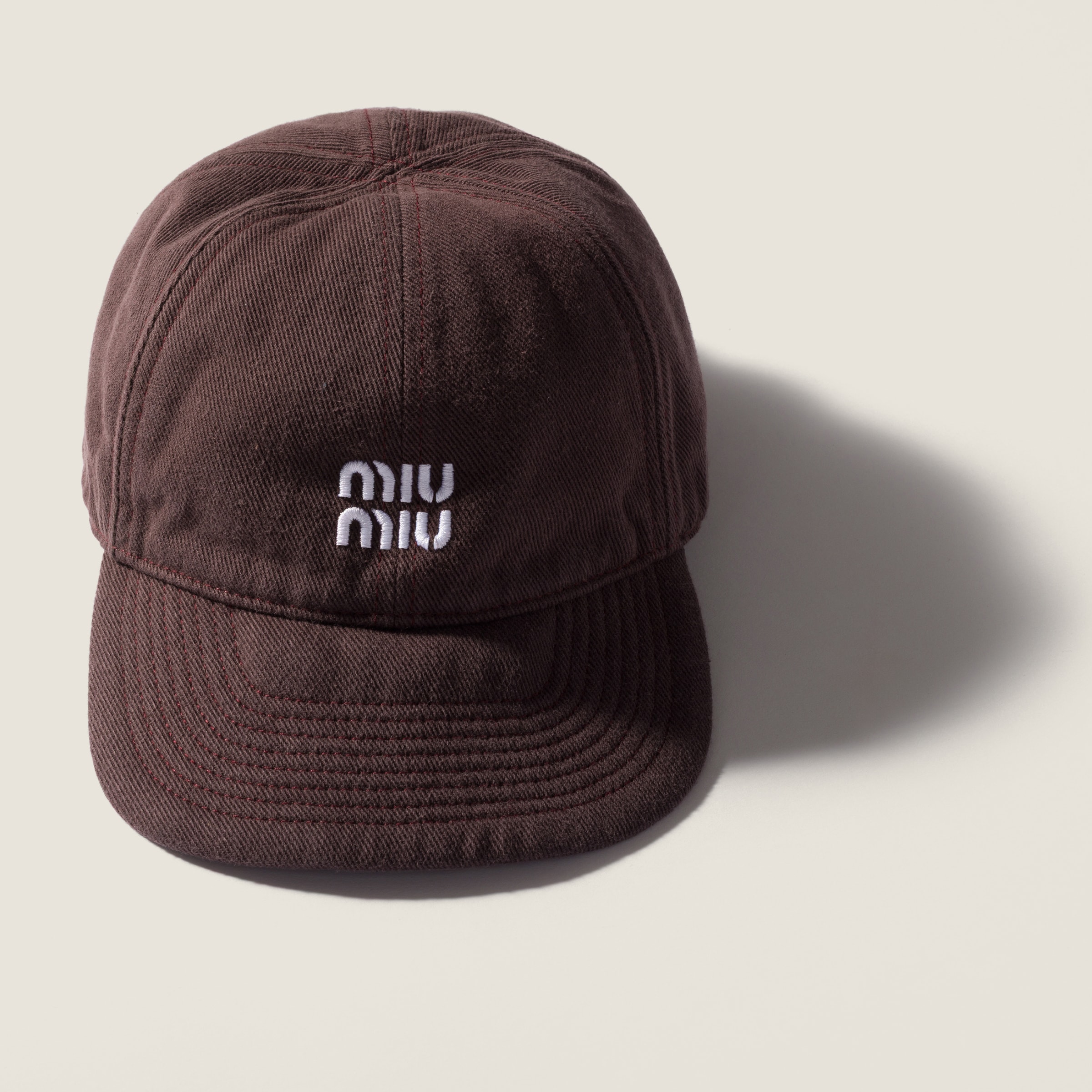 アマラントレッド デニム ベースボールキャップ | Miu Miu - 日本