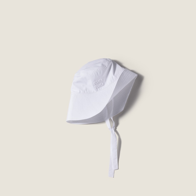 Wide-brimmed poplin bucket hat