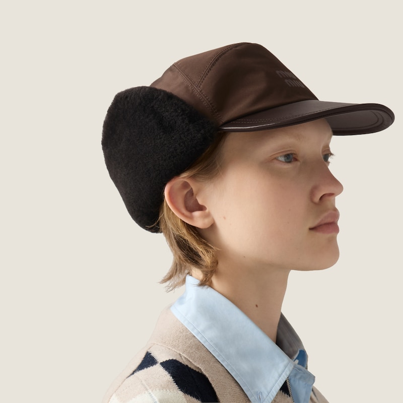Casquette en tissu technique et shearling
