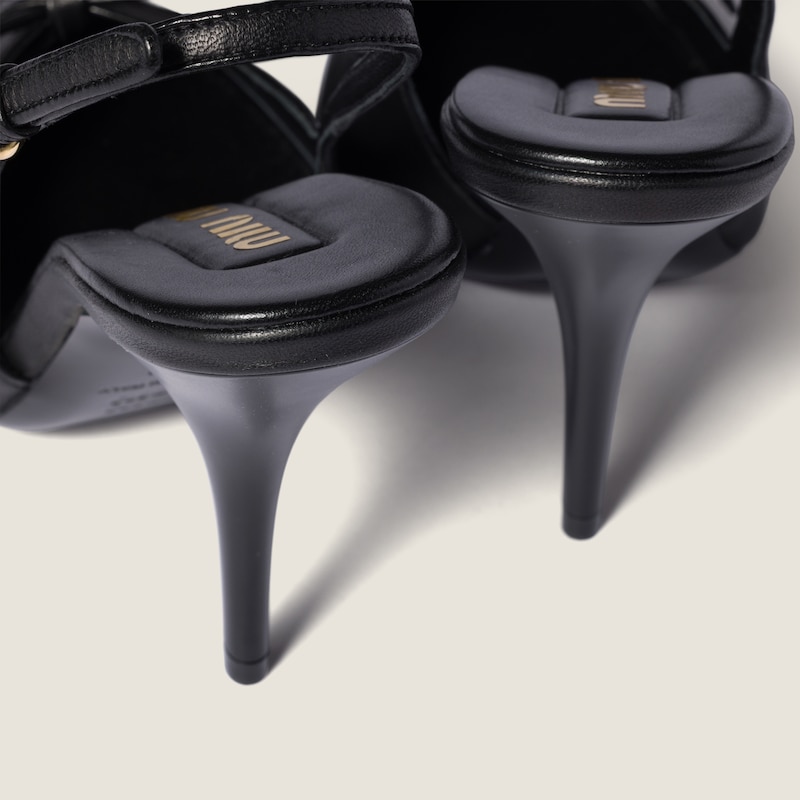 Leather slingback pumps with bow