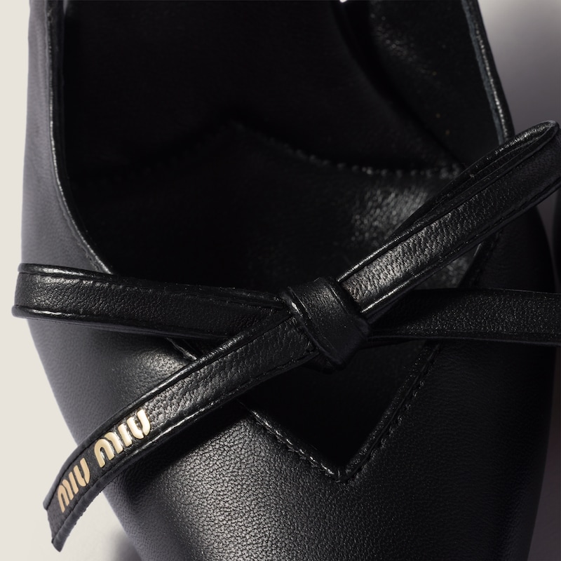 Leather slingback pumps with bow