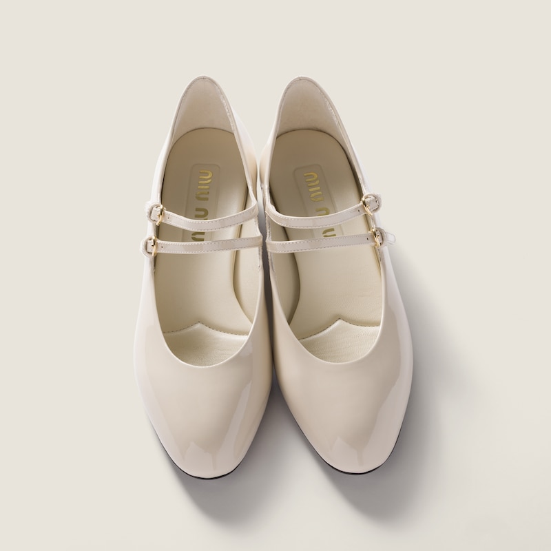 Patent leather slingback pumps with buckles