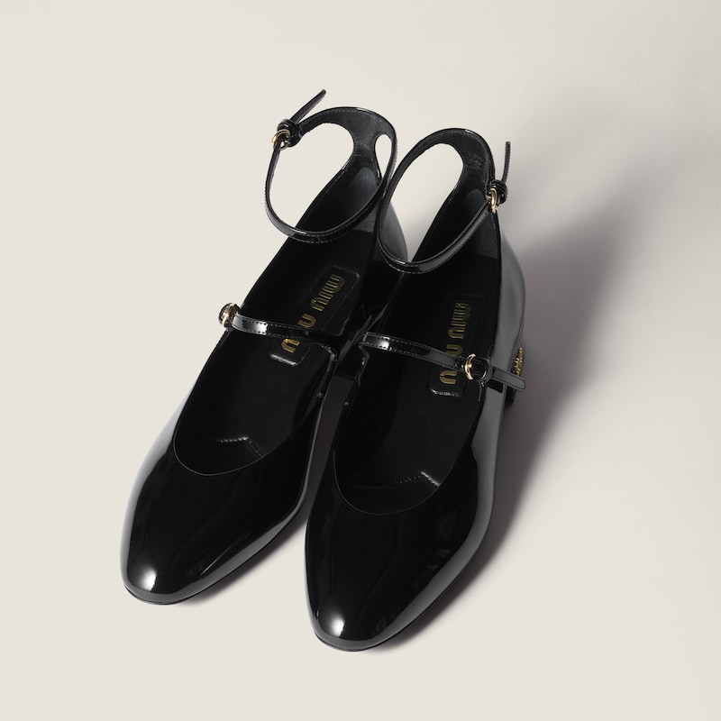 Patent leather slingback pumps with straps