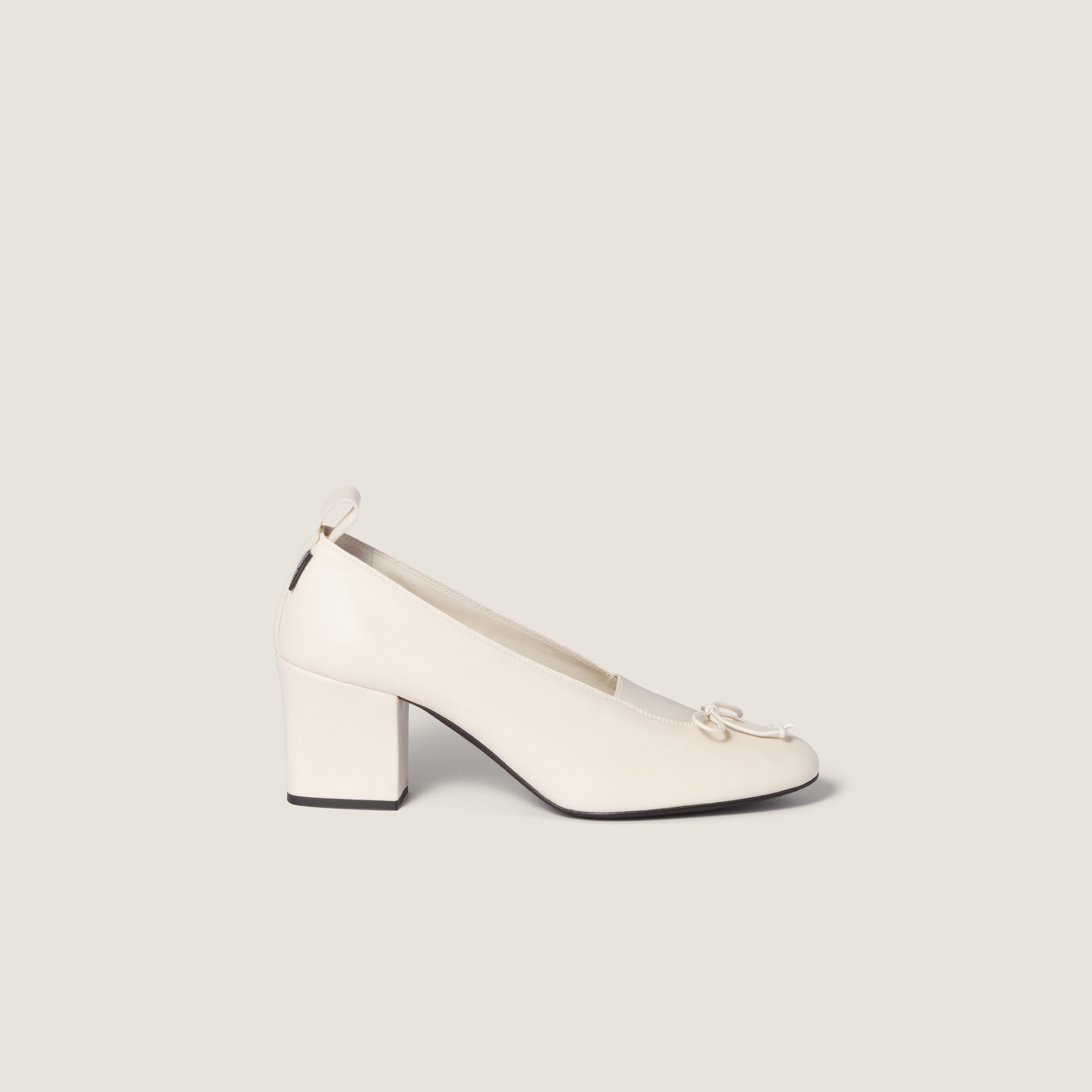 ♡なお　で御座います。miu miu ゴールドビジュースパンプス レディース】ヒール パンプス コレクション｜MIU MIU公式サイト