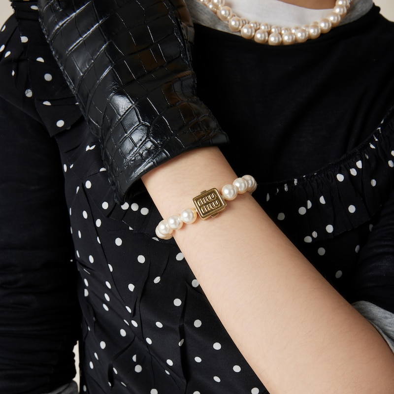 Metal and pearl bracelet