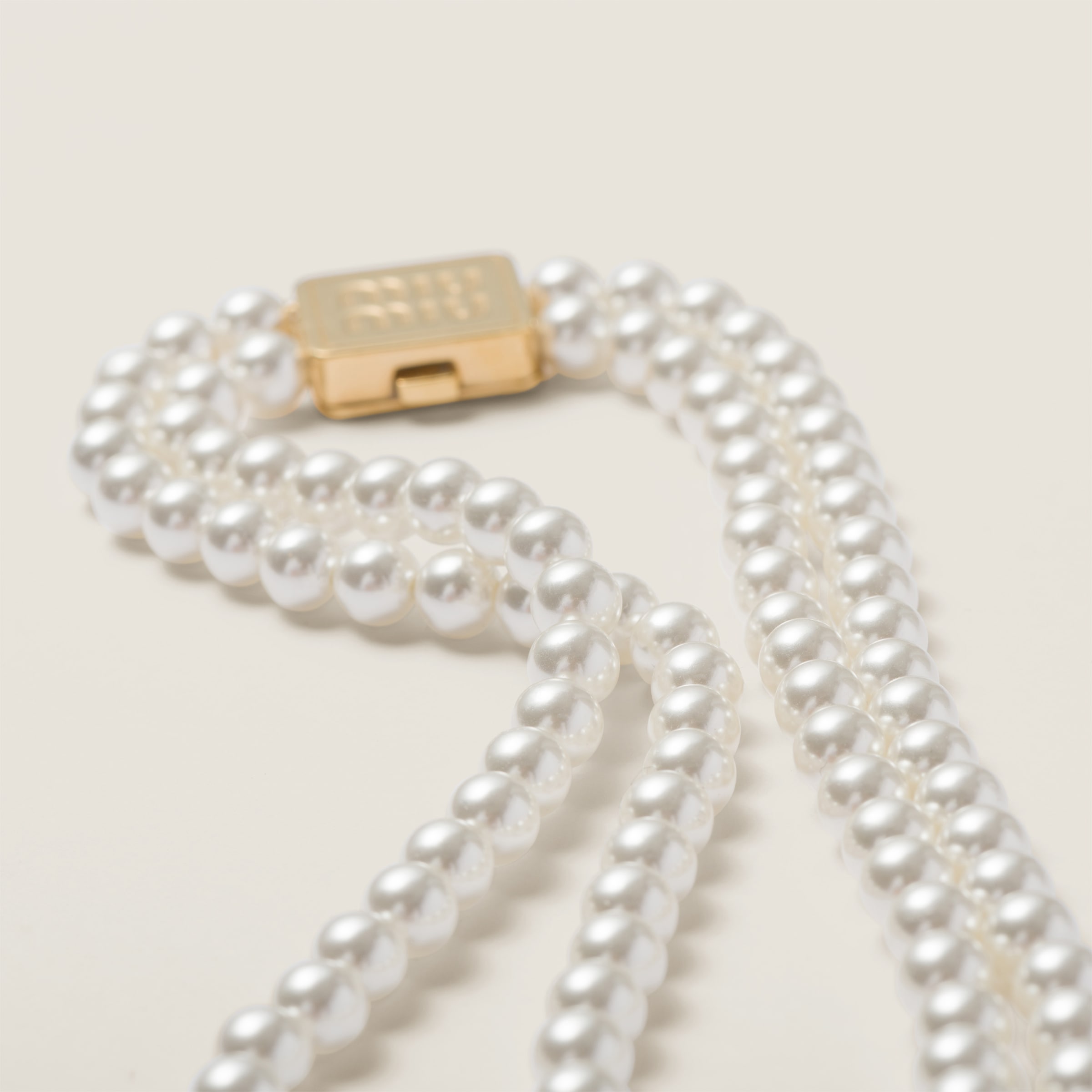 Miu miu pearl necklace outlet