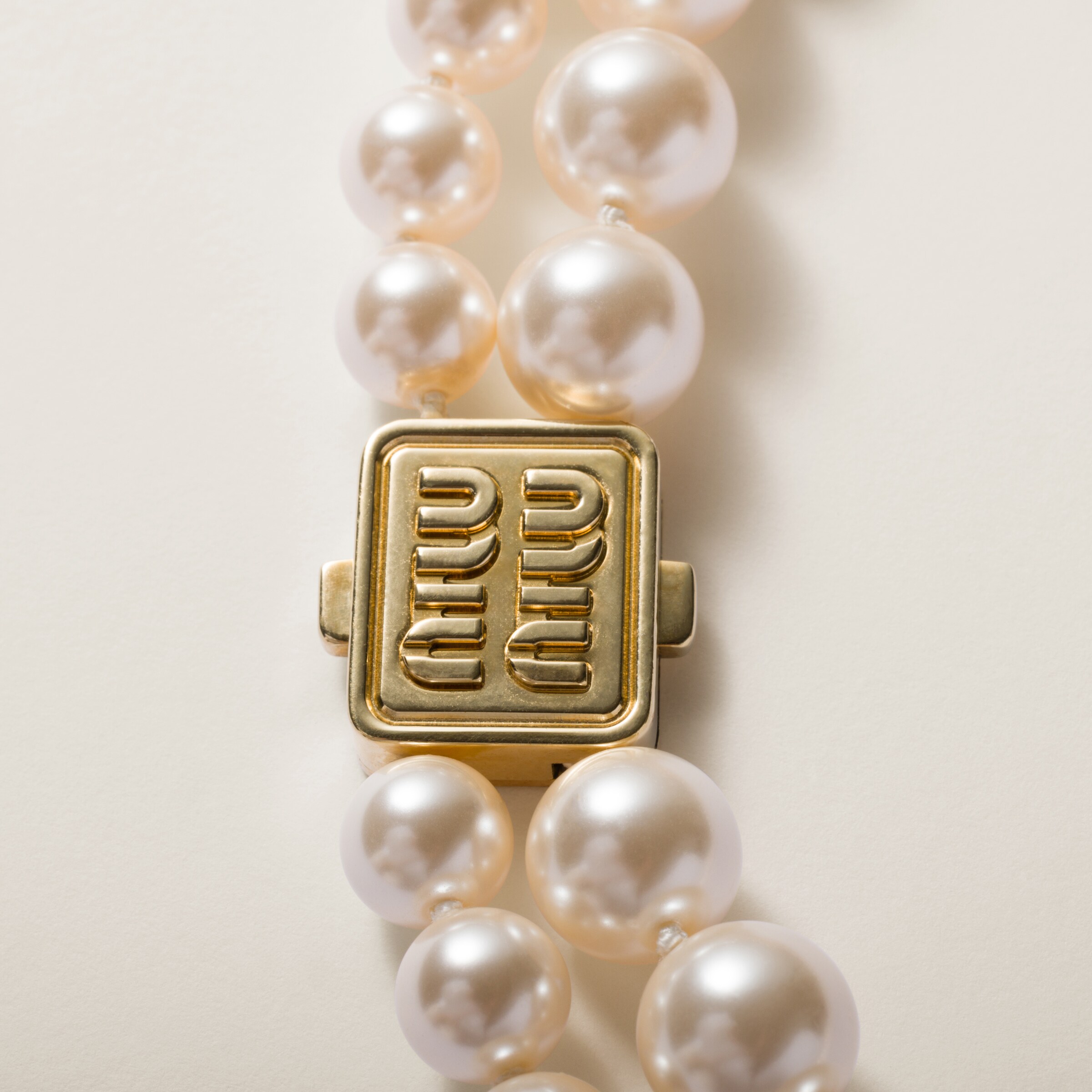 セール7%OFF】ミュウミュウ Miu Miu MIUMIU ネックレス 5IC127