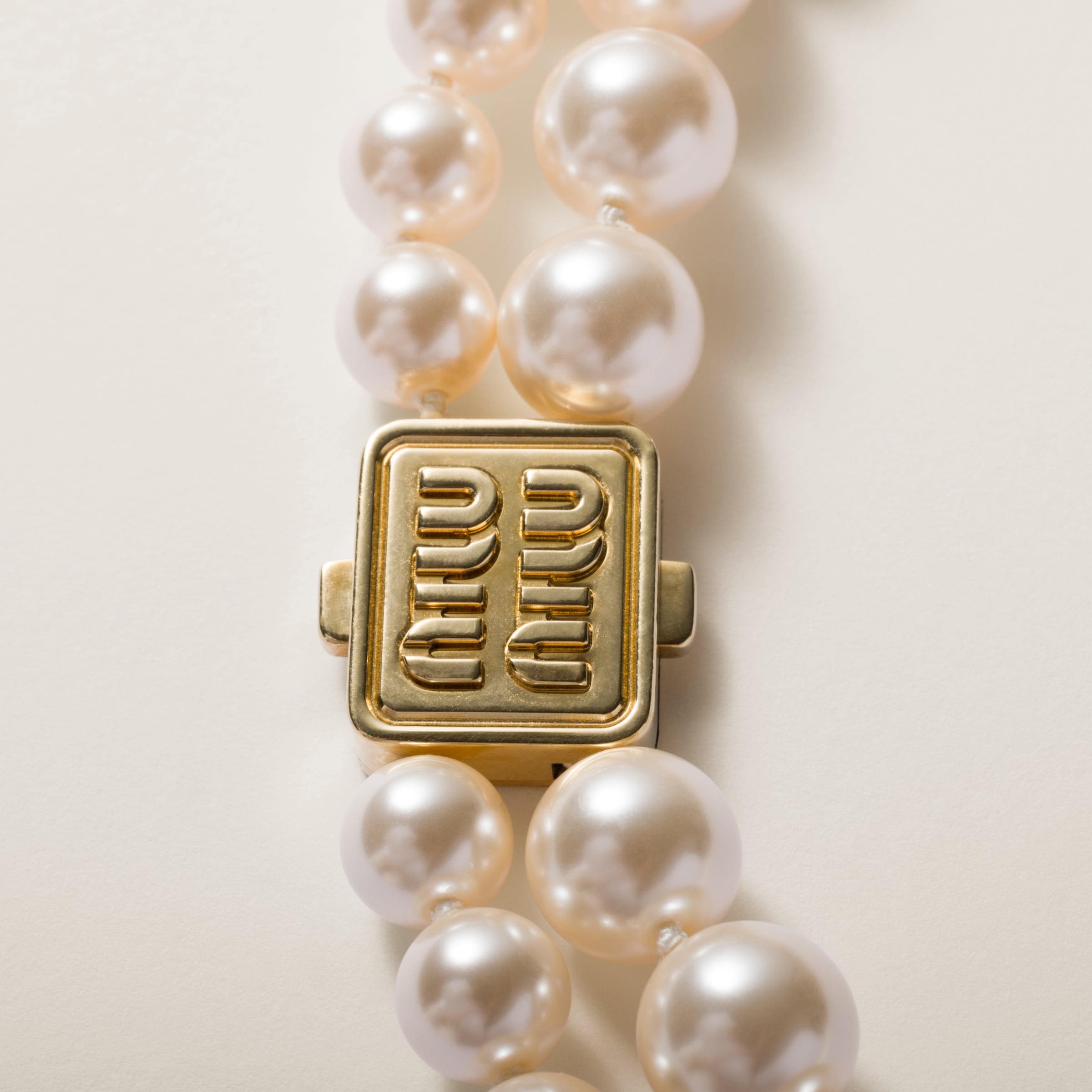Gold/cream Metal And Pearl Necklace | Miu Miu