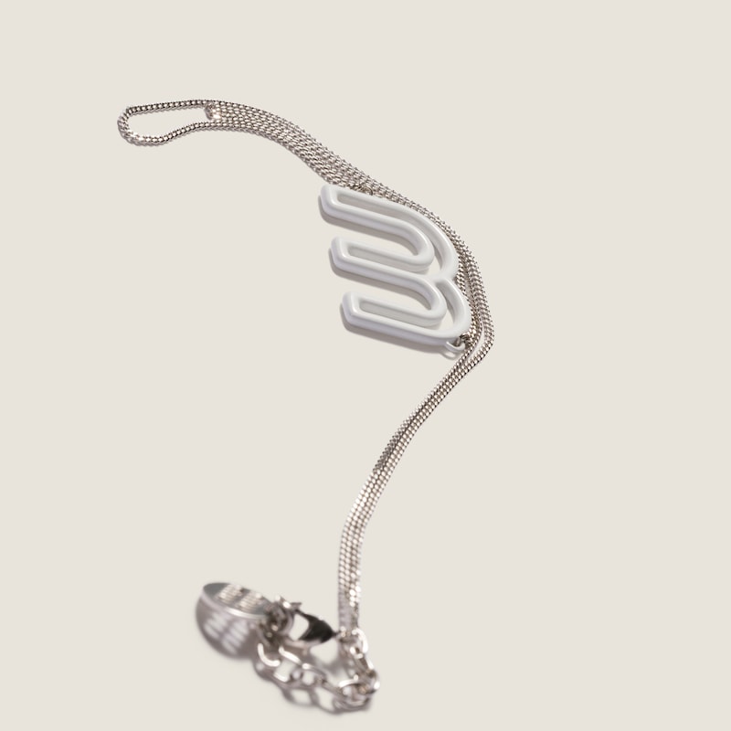 Metal necklace