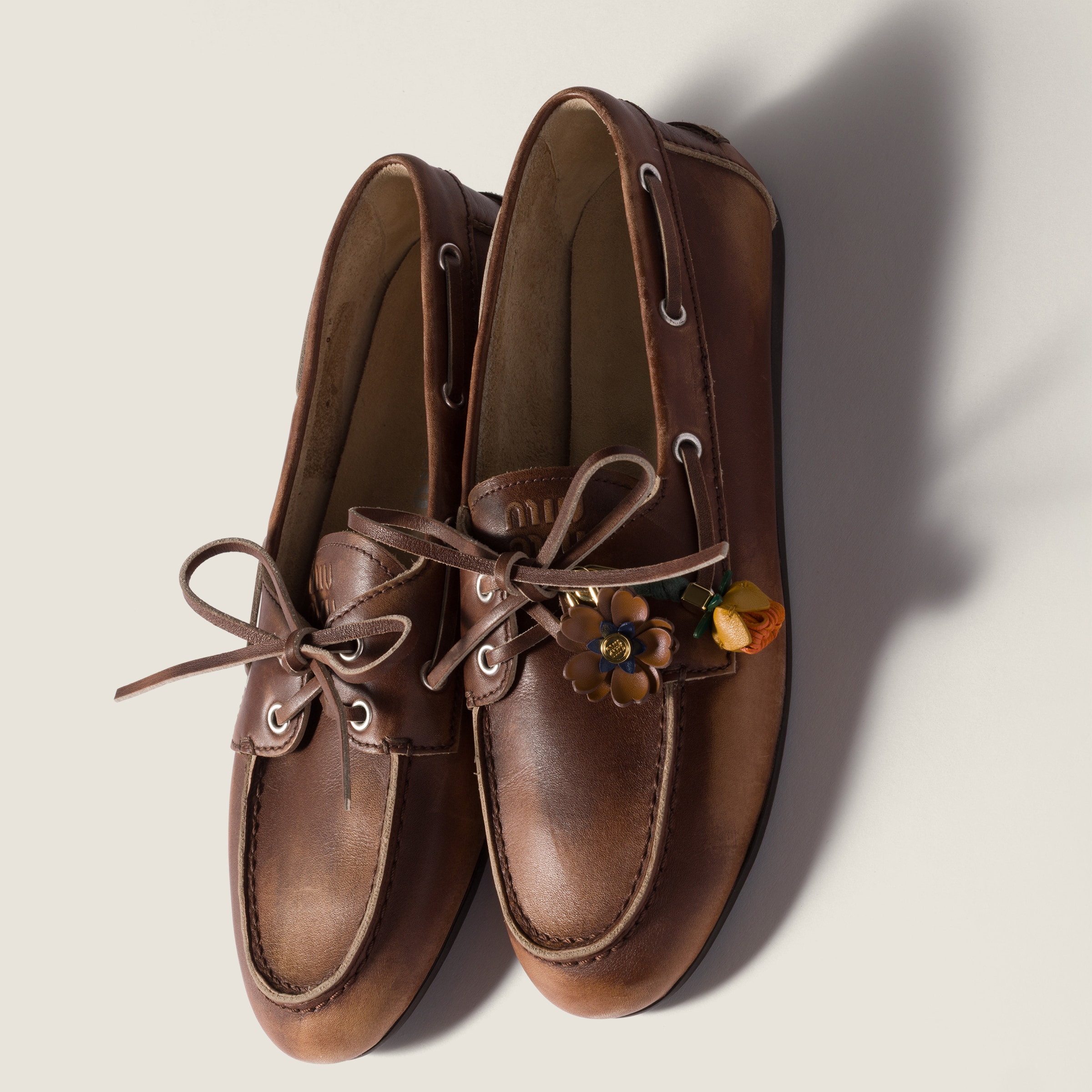 【新品】Miu Miu leather micro trick Cognac/baltic Blue Leather Micro Trick | Miu Miu