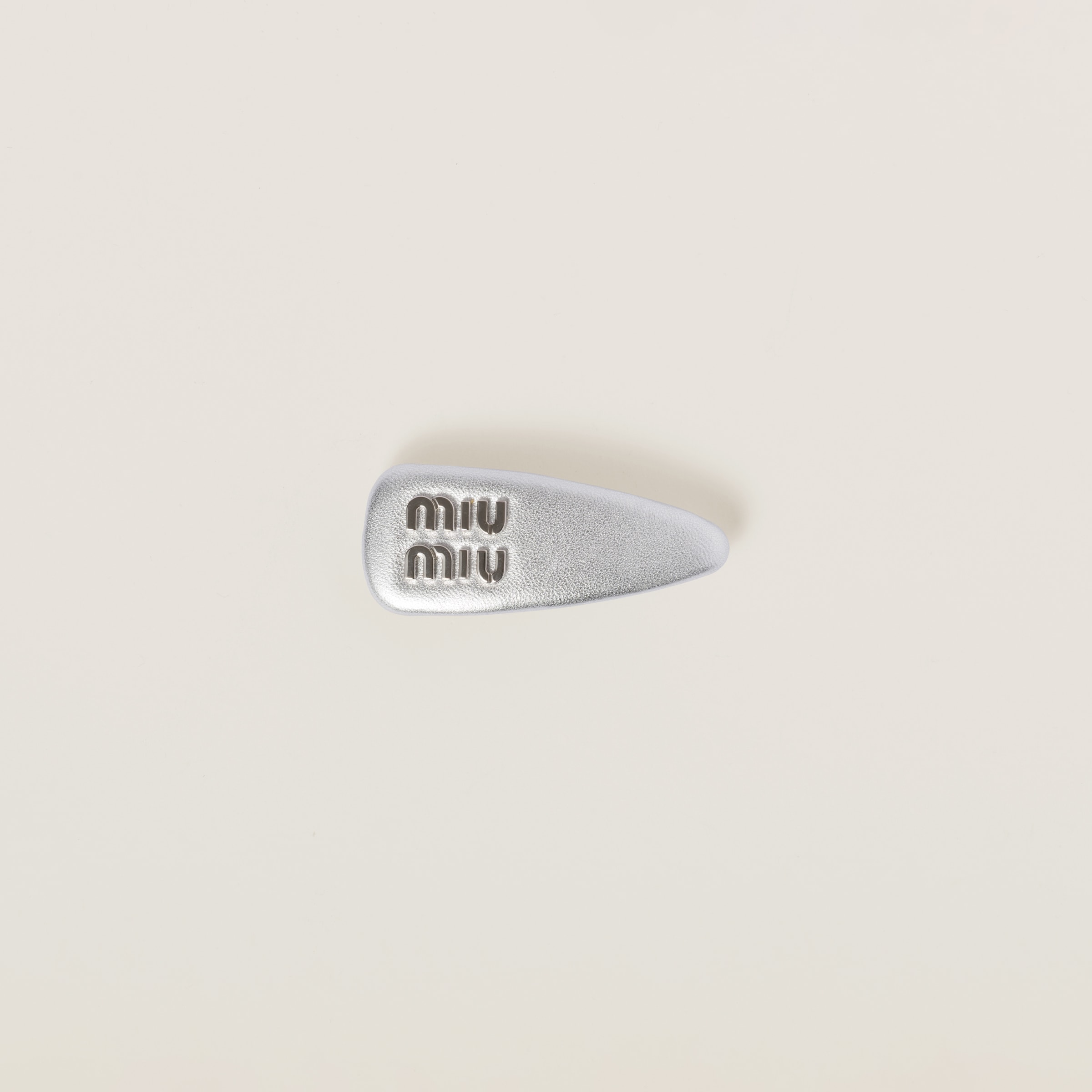 シルバー ナッパレザー ヘアクリップ | Miu Miu