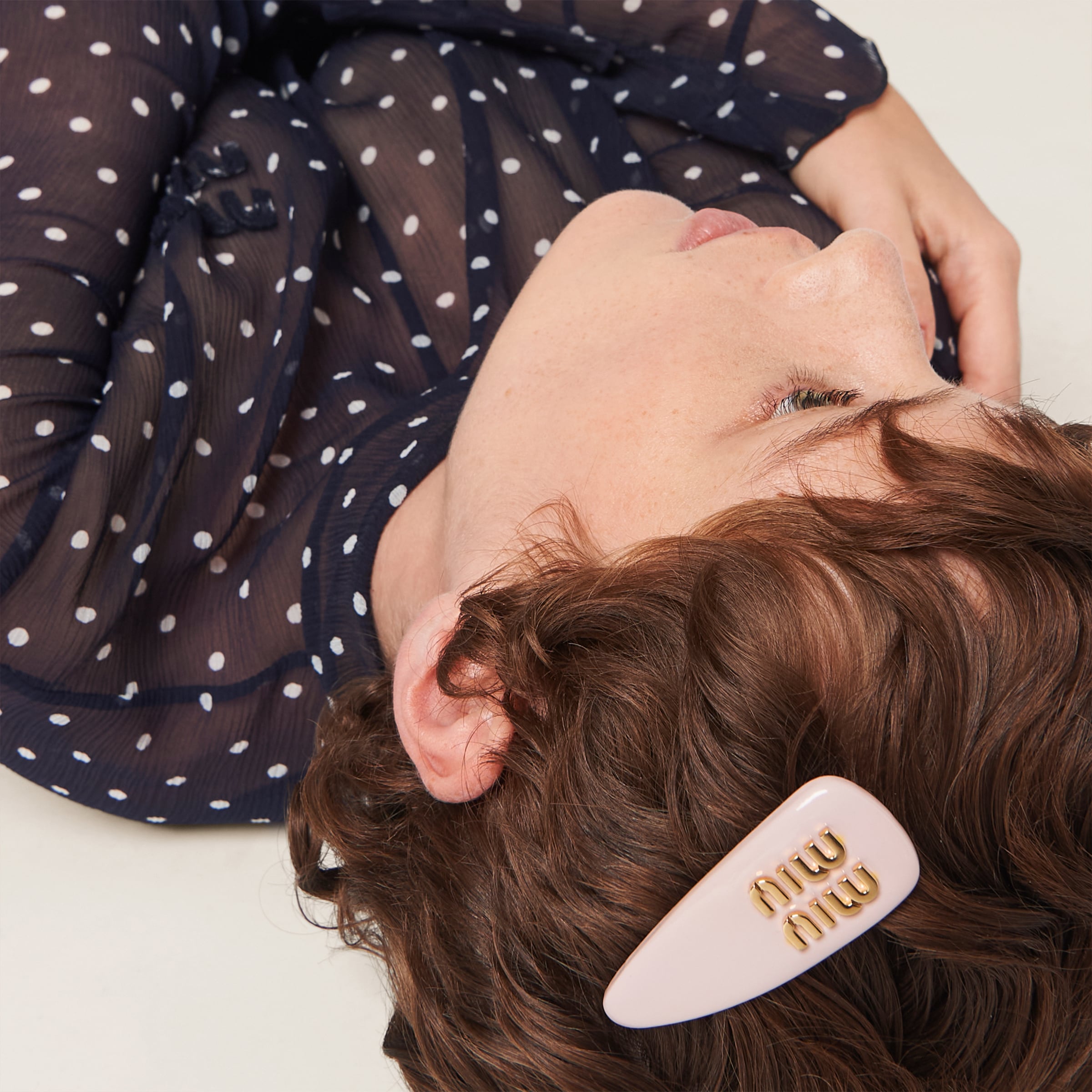 ピンク パテントレザー ヘアクリップ | Miu Miu