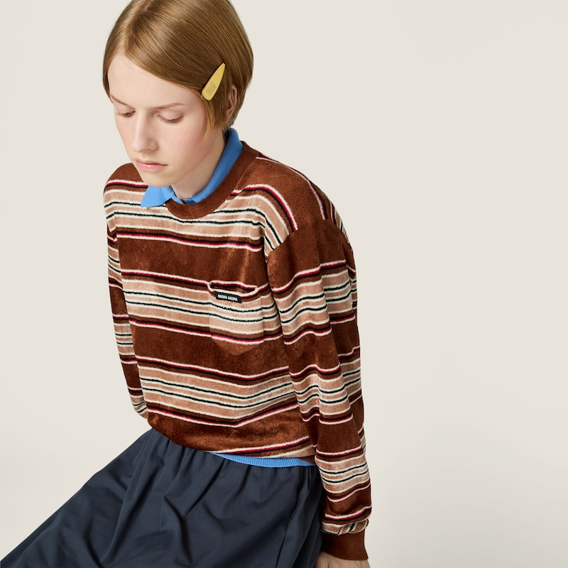 Pince à cheveux en métal émaillé