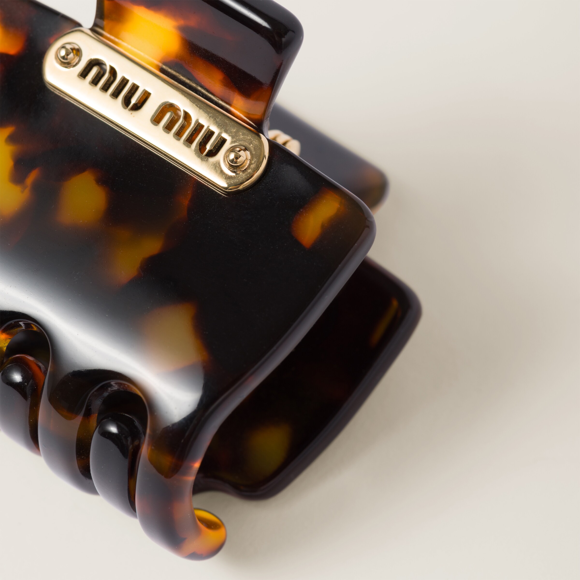 miumiu プレックス クロウクリップ