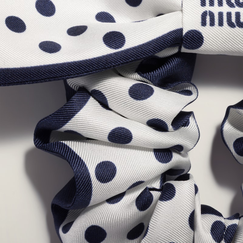 Twill scrunchie