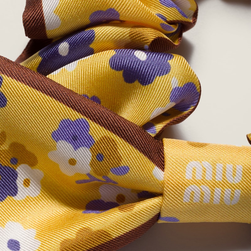 Twill scrunchie