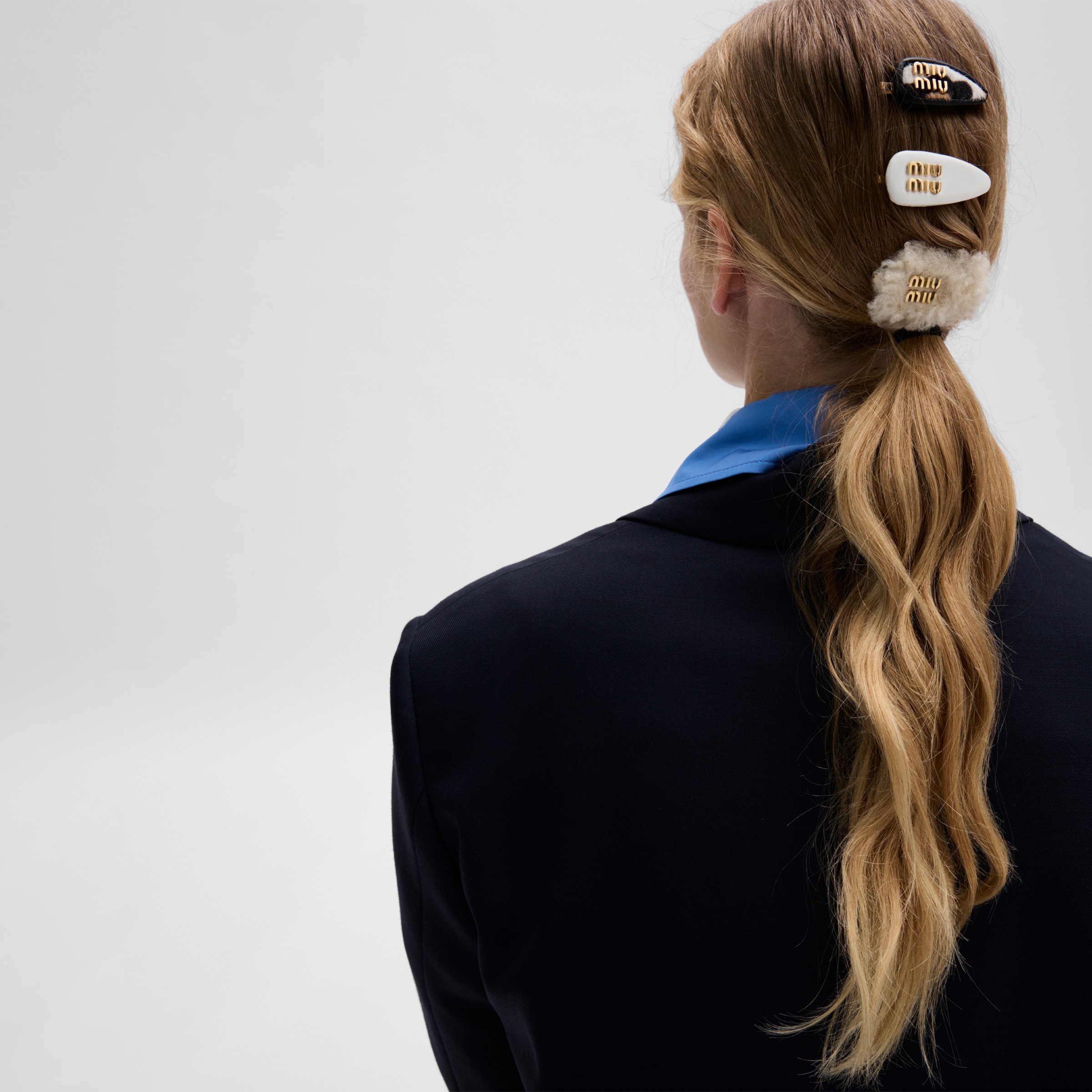 MiuMiu ロゴ ヘアクリップ ブラック