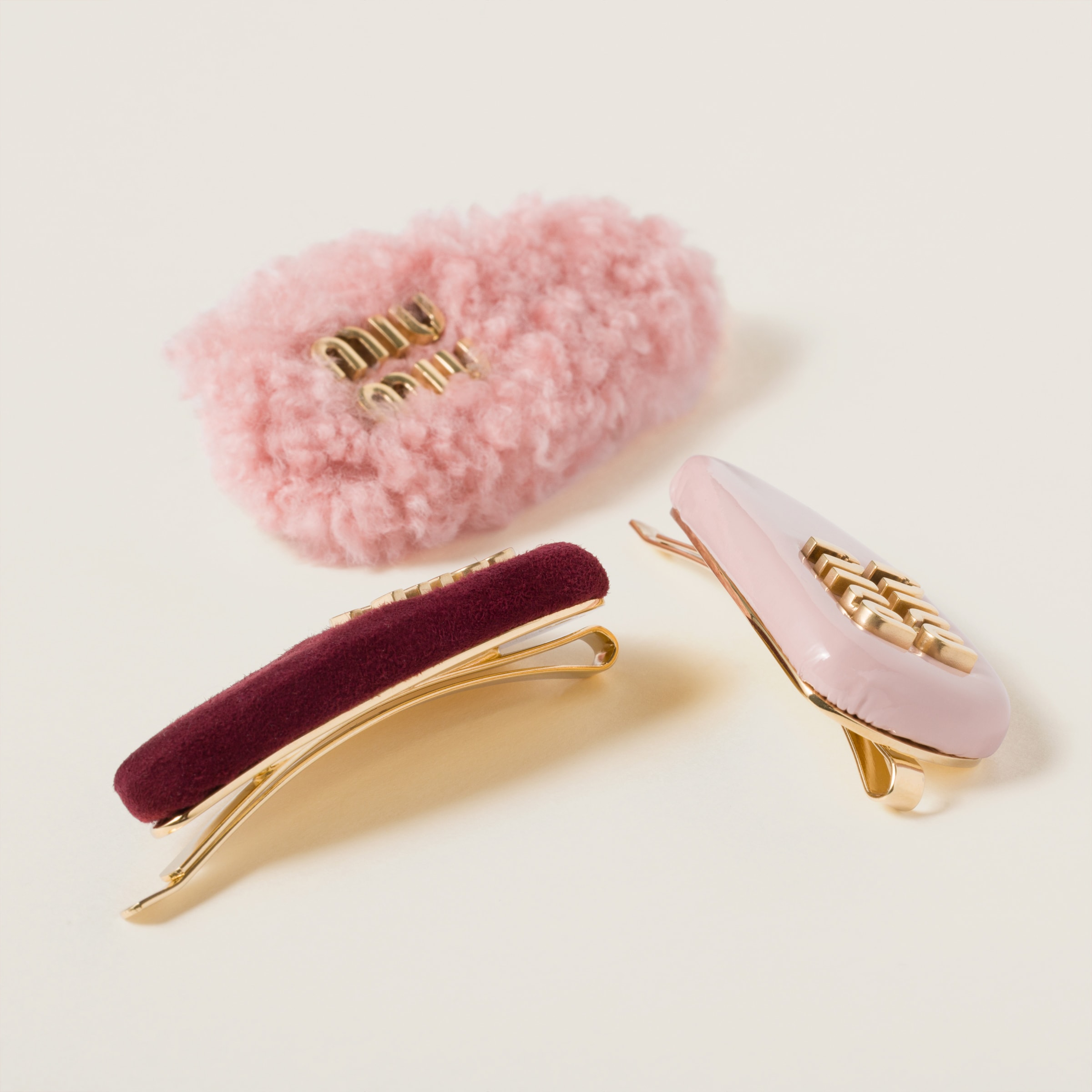 100％本物 レザーxスエードxシアリング ピンク ヘアクリップ Miu Miu | セット ヘアアクセサリー