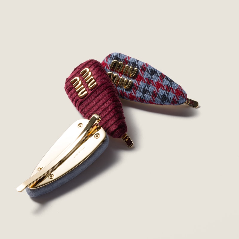 ที่หนีบผมผ้าตารางหมากรุก ผ้าลูกฟูก และหนังกลับ