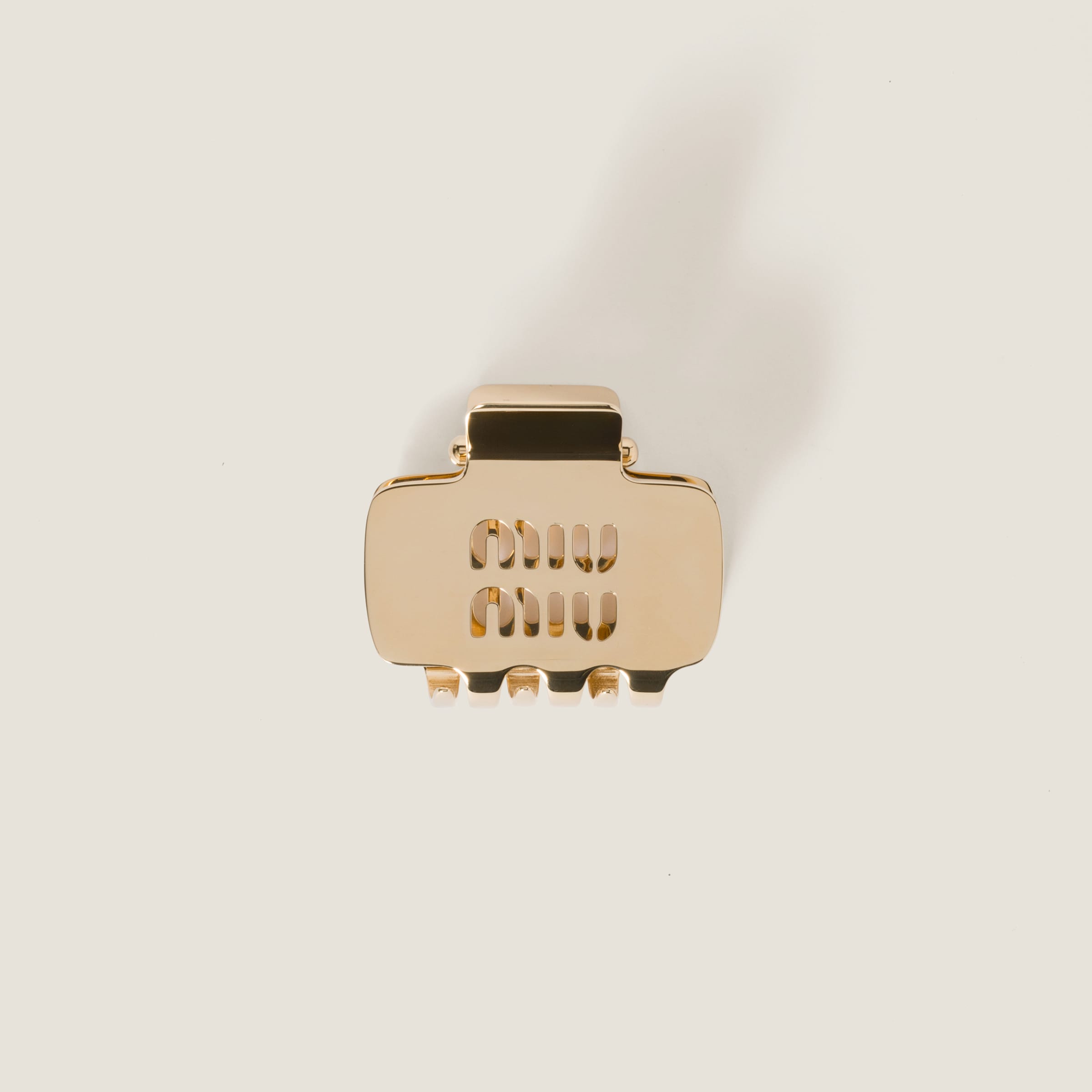 Miu Miu Small Claw Clamp With Logo In Gold