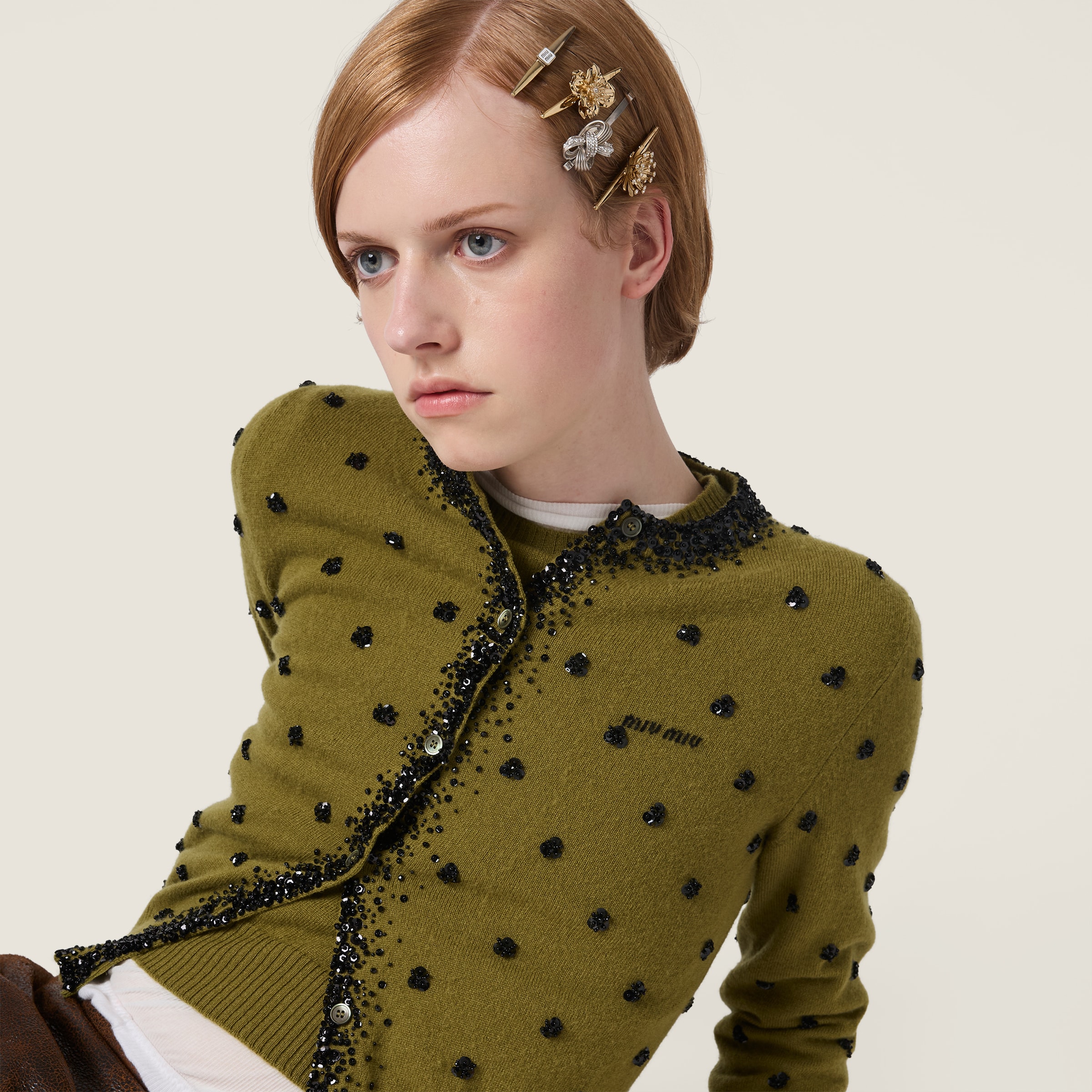 Miu Miu Enameled Metal Hair Clip In Gold