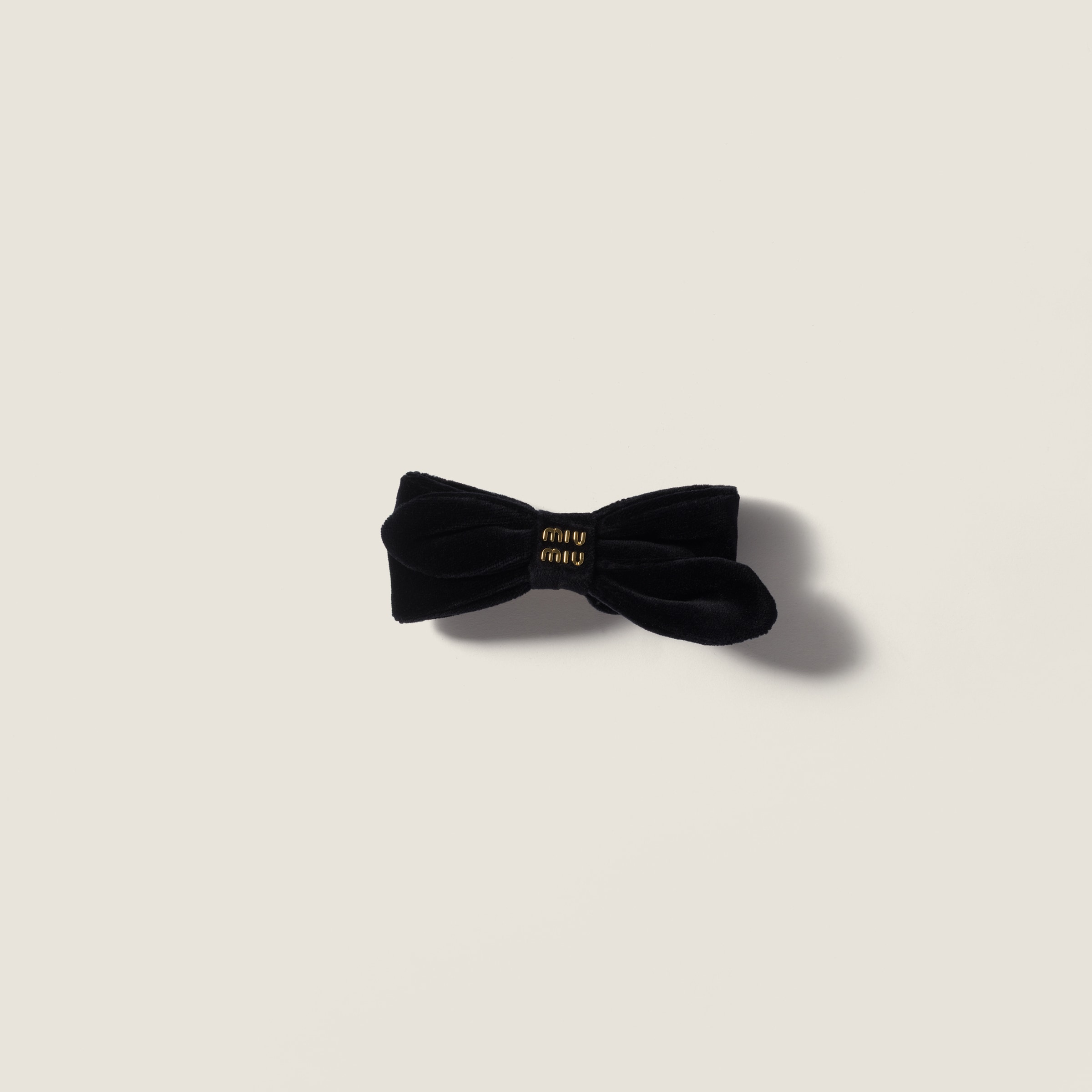 Miu Miu Velvet Hair Clip In Black