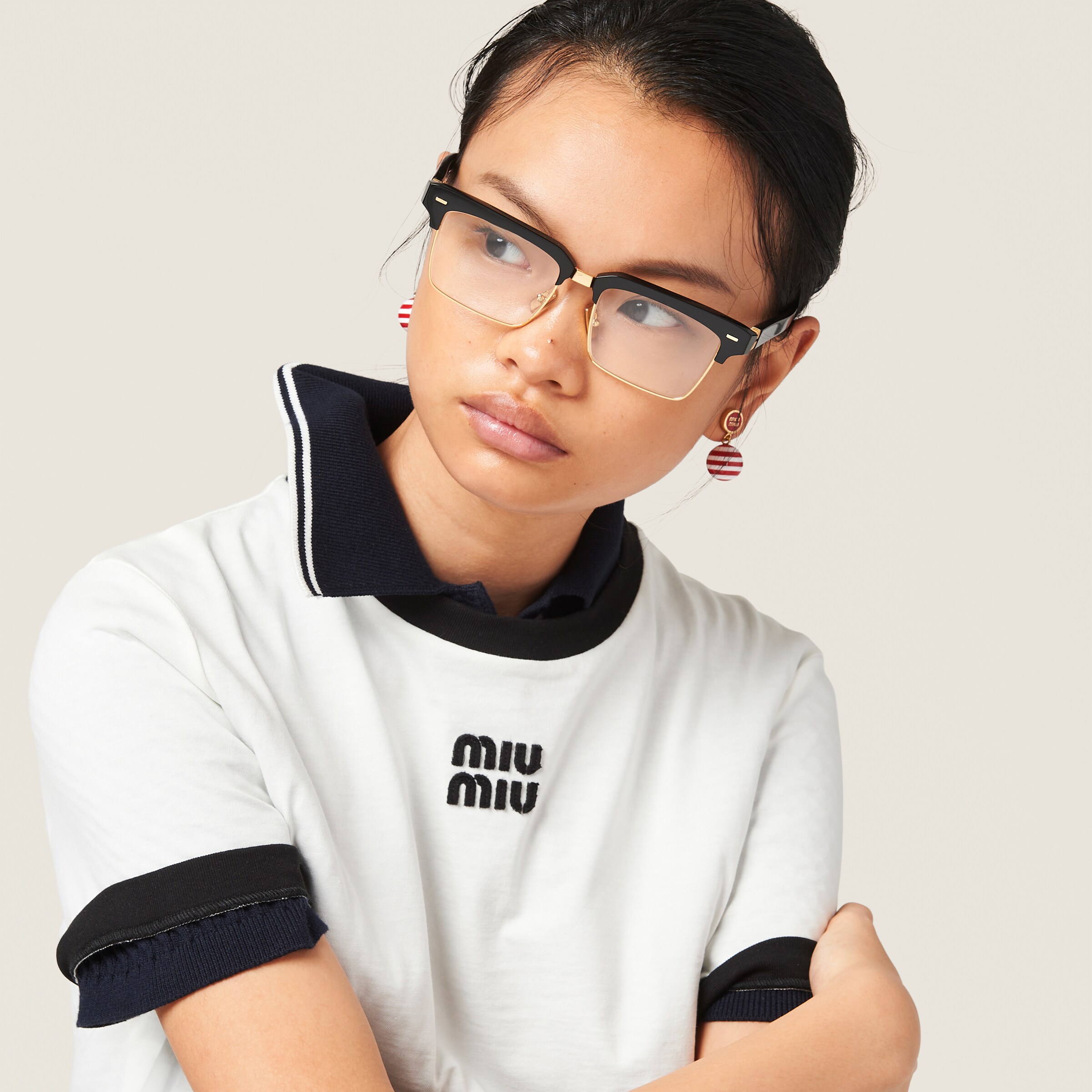 レッド メタルxパール ピアス | Miu Miu