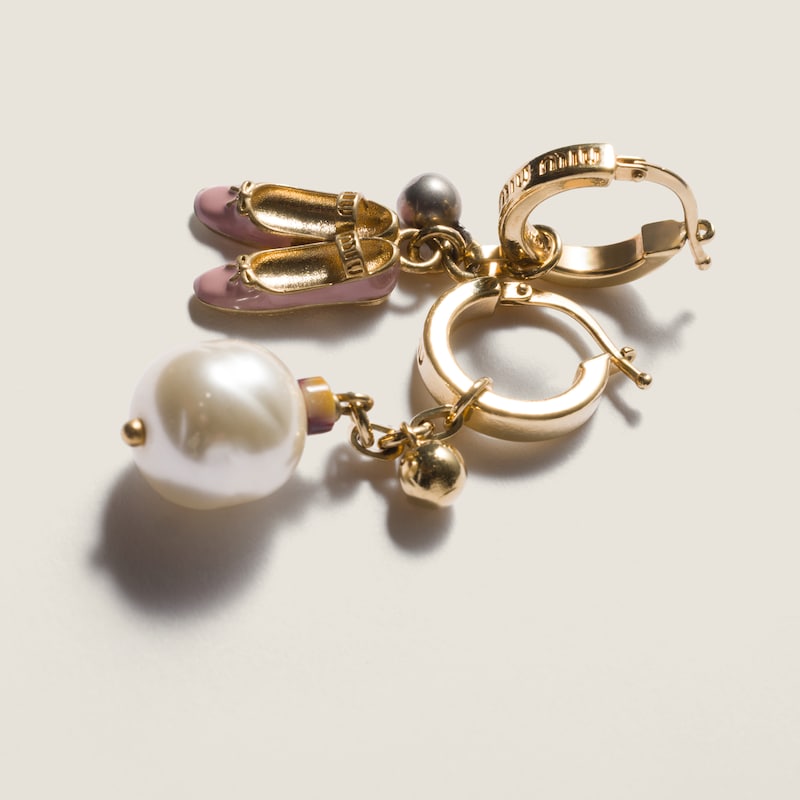 메탈 펜던트 귀걸이