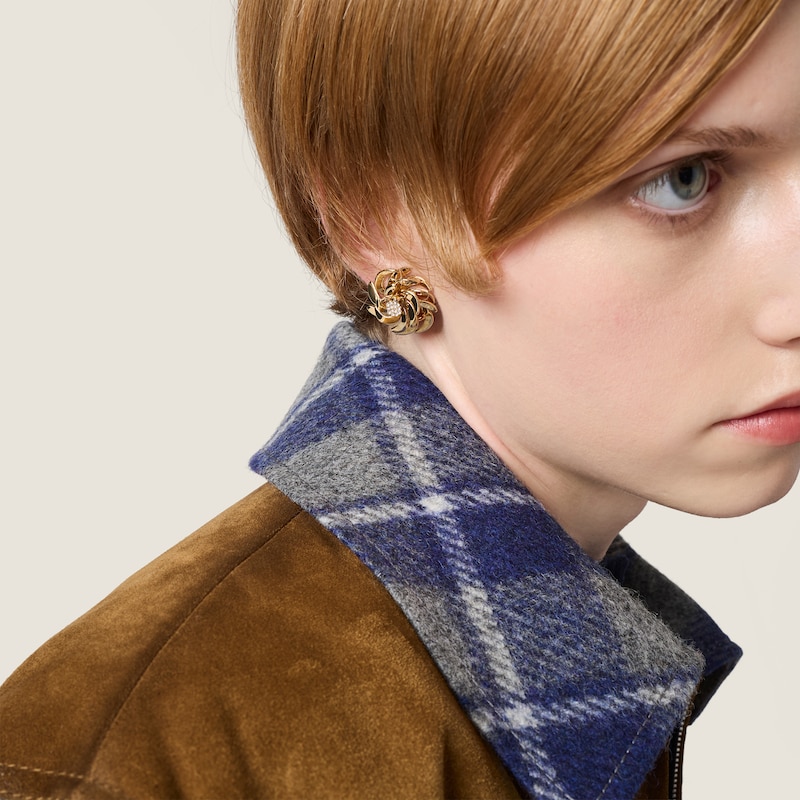 Boucles d’oreilles en métal avec cristaux