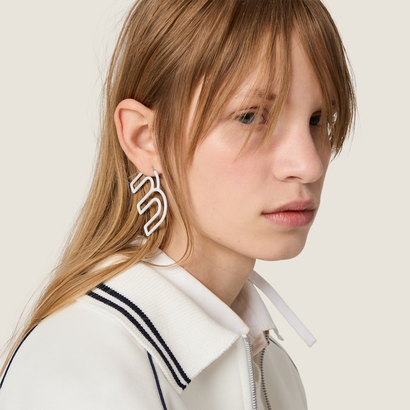 Single metal earring