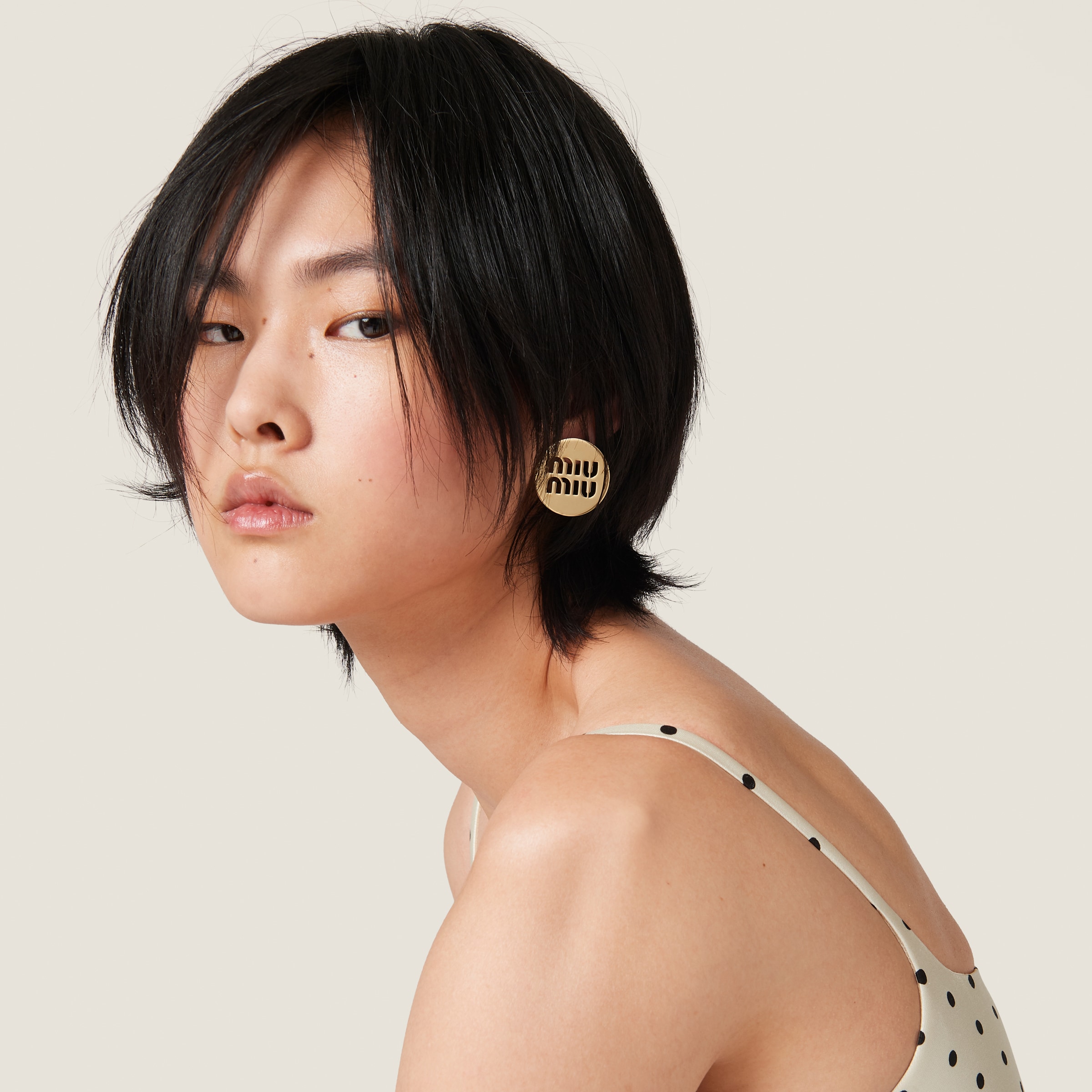 ゴールド ミュウ ロゴ ピアス | Miu Miu