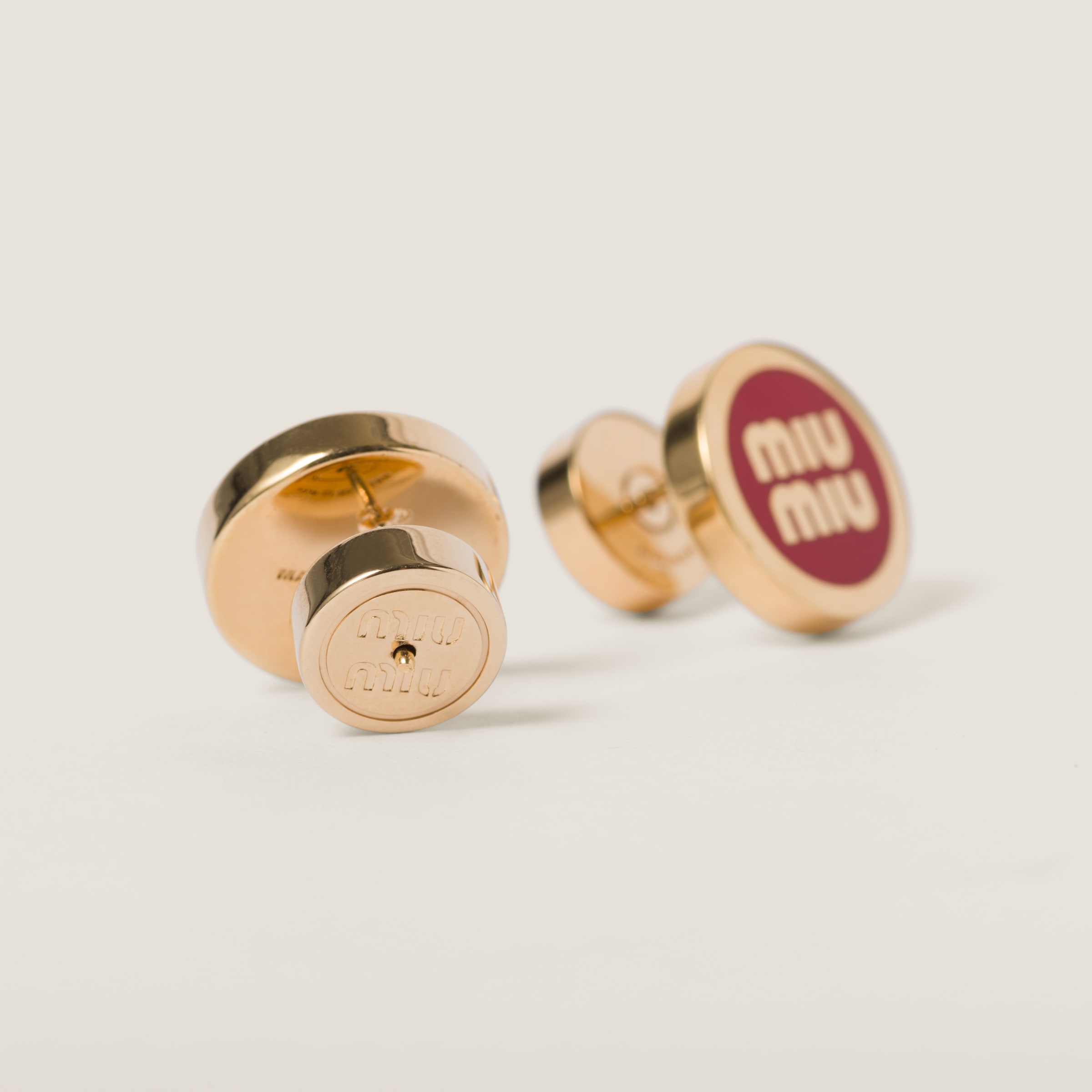 Miu Miu｜ (5JO911 2F6T F0011) 搪瓷金屬耳環黑色| Miu Miu