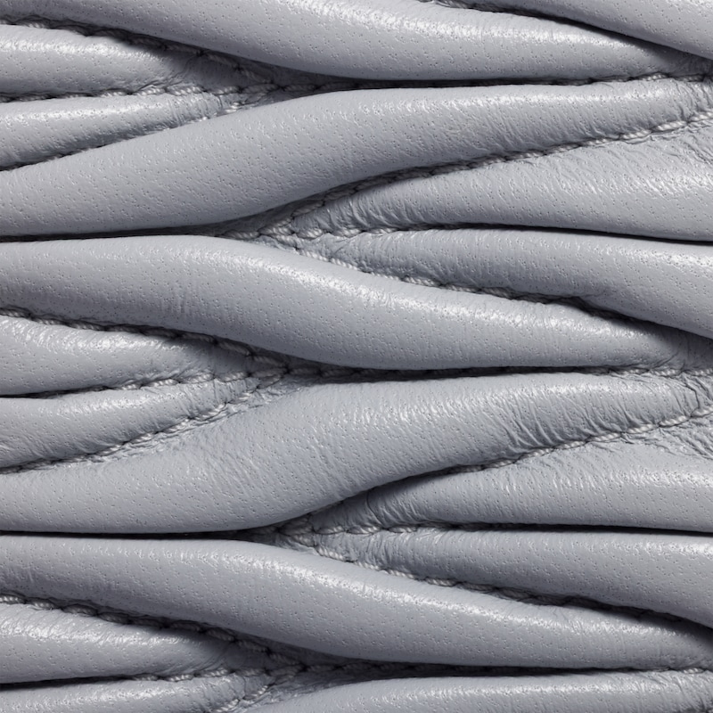 حافظة بطاقات من جلد نابا ماتلاسي