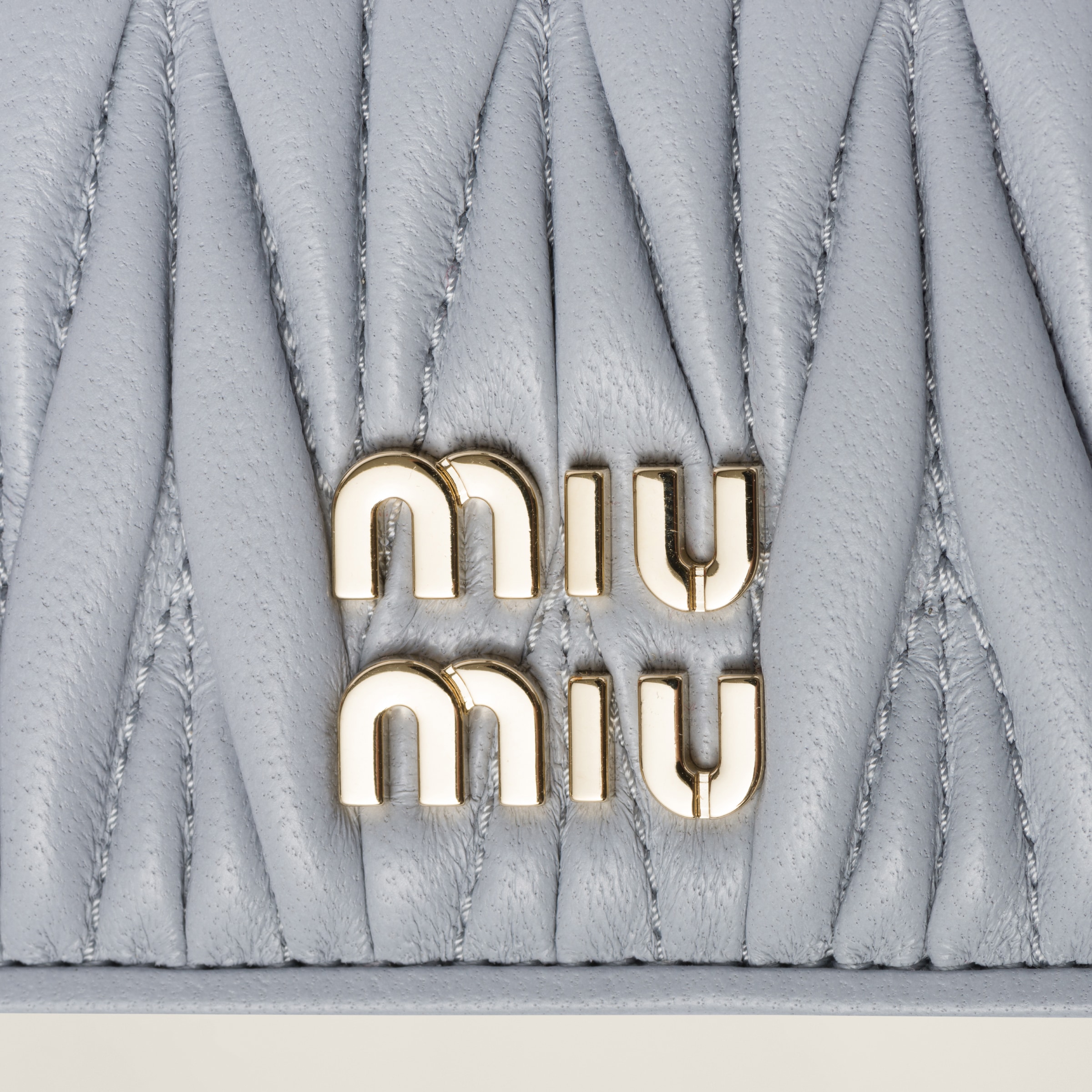 Cornflower Matelassé Nappa Leather Card Holder | Miu Miu