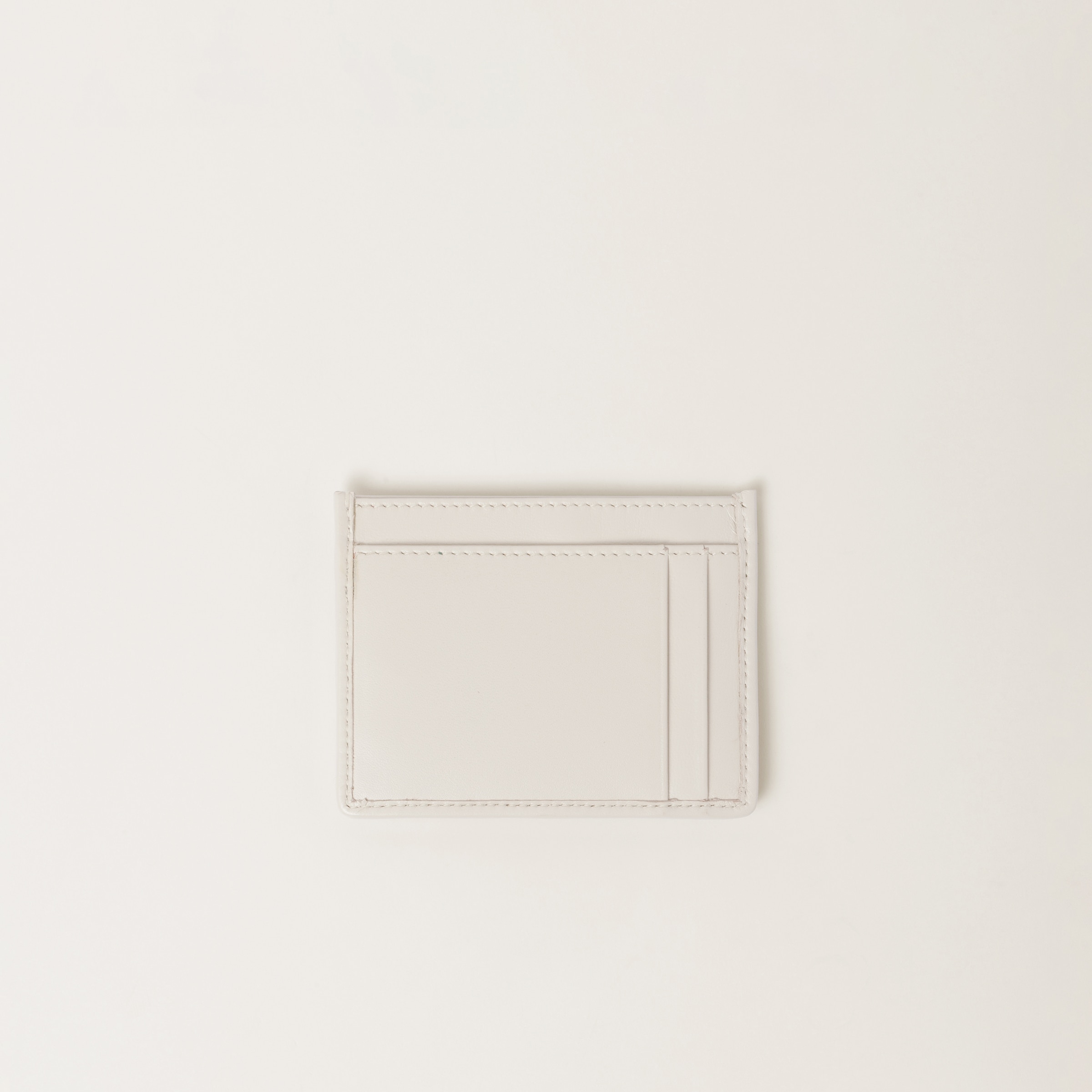 White Matelassé Nappa Leather Card Holder | Miu Miu White Matelassé Nappa Leather Card Holder | Miu Miu