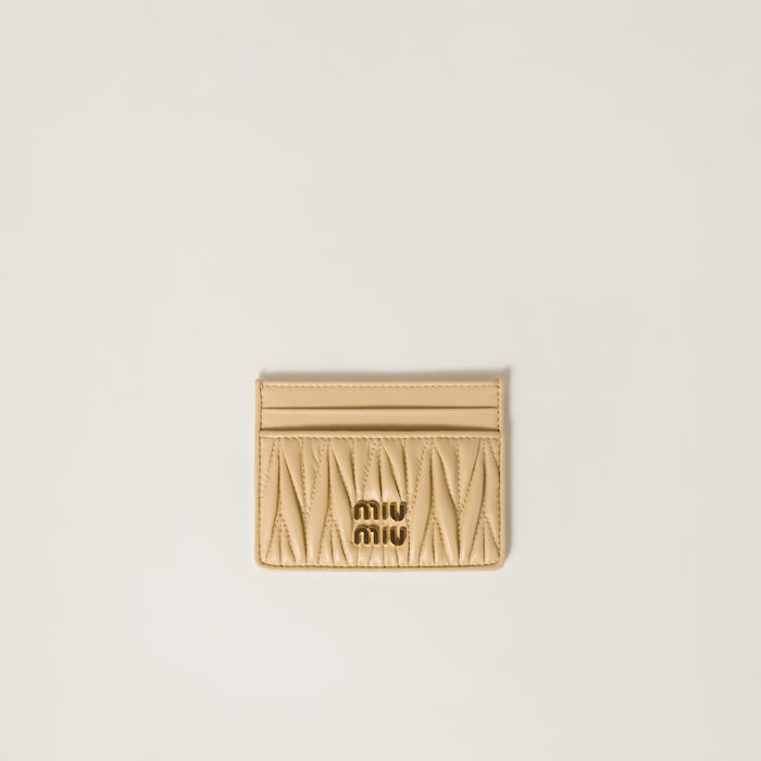 【MIU MIU】Matelasse Card Holder/追跡可能/全国送料無料 Miu Miu Matelassé Nappa Leather Card Holder | Pink | FARFETCH