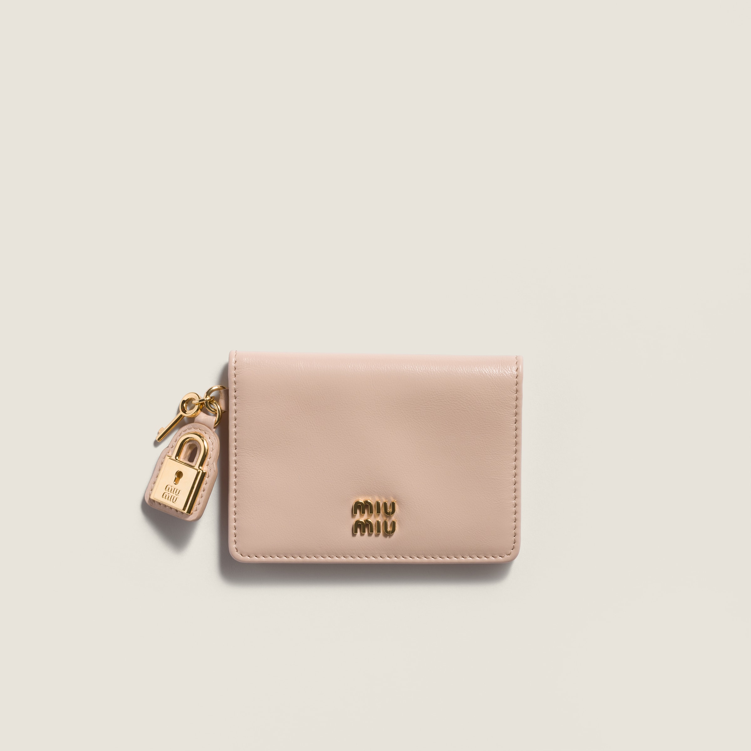 Black Matelassé Nappa Leather Card Holder | Miu Miu