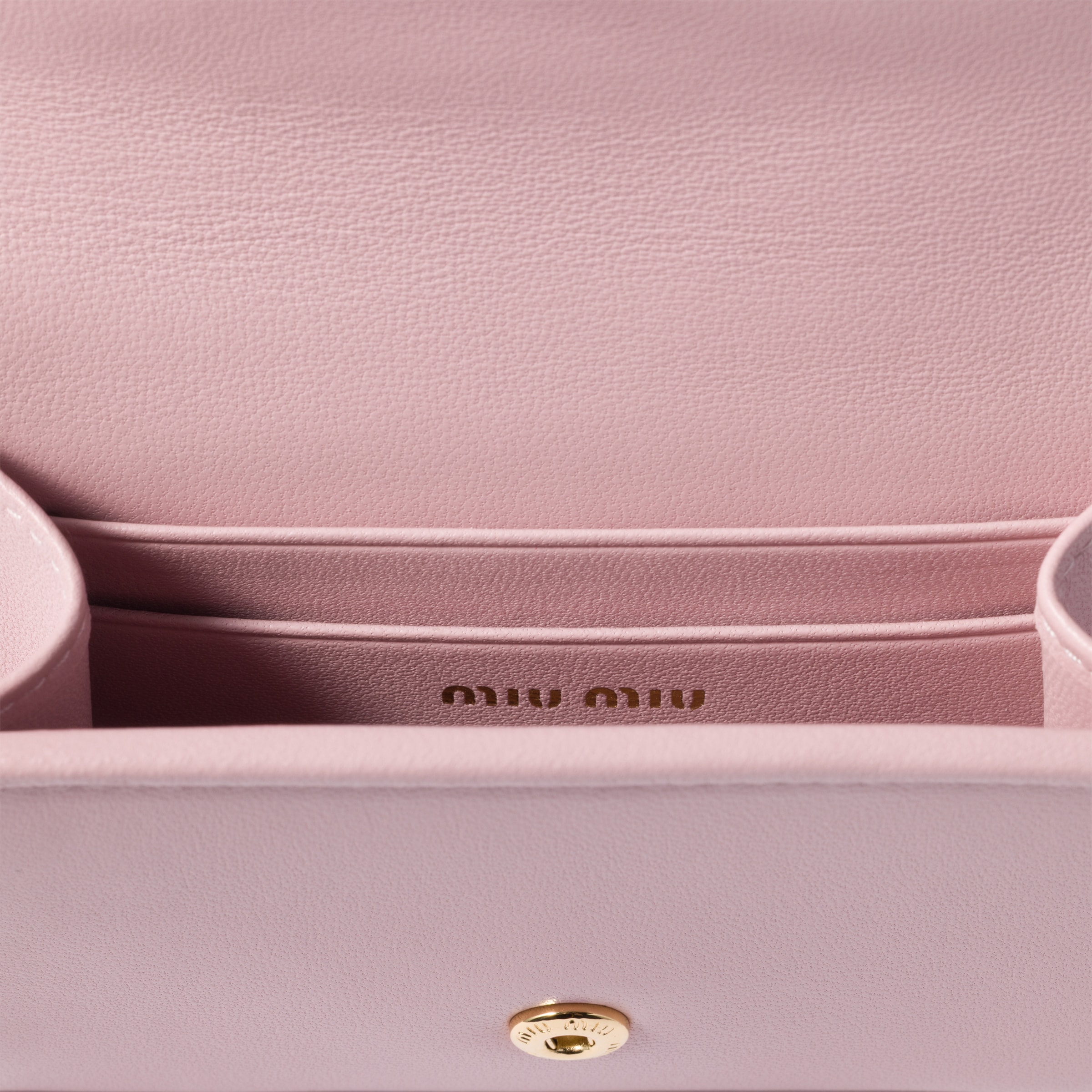 Alabaster Pink Matelassé Nappa Leather Card Holder | Miu Miu